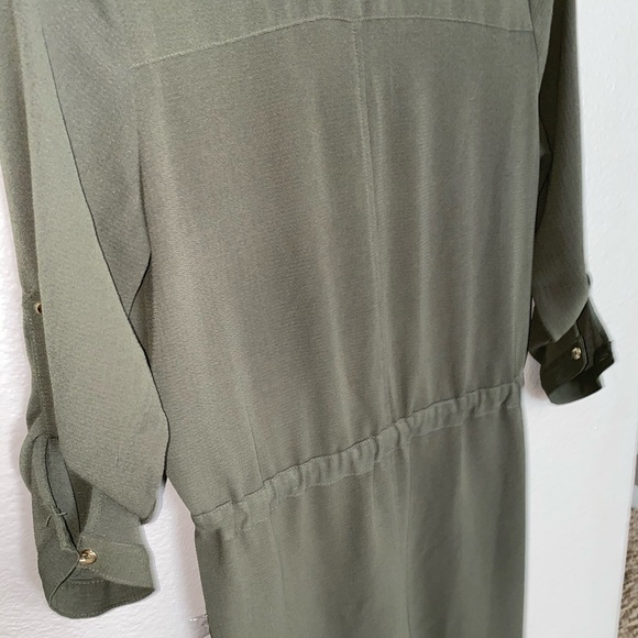 Dress - Picture 3 of 4